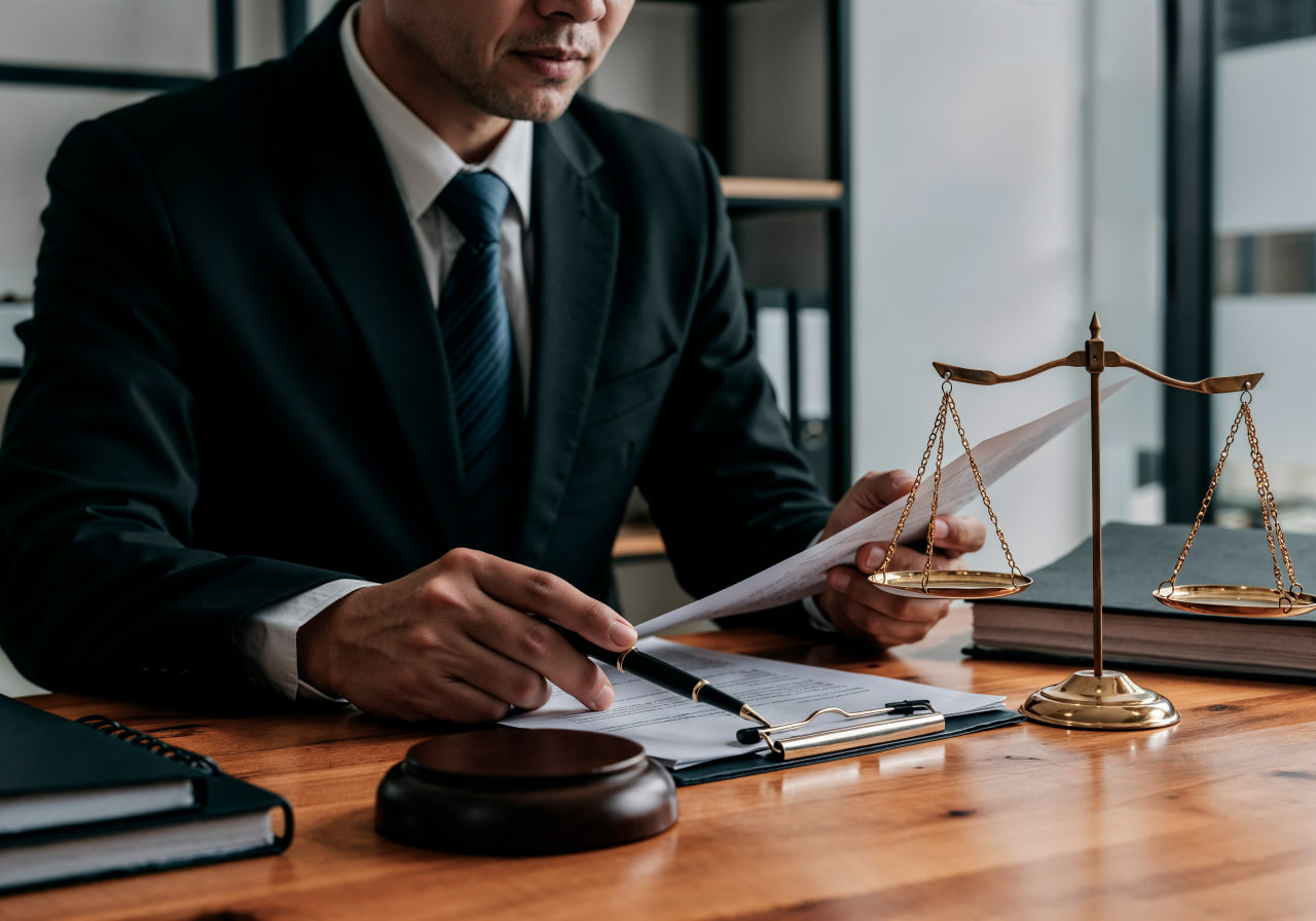 خدمة تصميم موقع للمستشارين القانونيين – أدوات تواصل فعالة